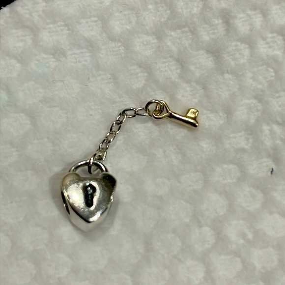 Authentic PANDORA Key To My Heart Charm with 14K Gold - Picture 1 of 3